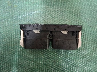 GRILA AER BORD CENTRU VOLKSWAGEN PASSAT B5.5 
