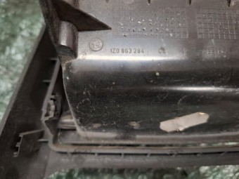 GRILA AER COTIERA( SPATE) SKODA OCTAVIA II OEM: 1Z0863284.