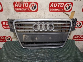 GRILA CENTRALA BARA FATA AUDI A4 B8 