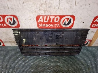 GRILA CENTRALA BARA FATA FORD FOCUS III OEM: BM51-17K945-E.