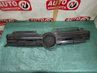 GRILA CENTRALA BARA FATA VOLKSWAGEN GOLF VI OEM: 1K9853653A.