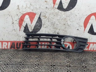 GRILA PROIECTOR STANGA AUDI A4 
