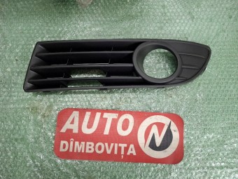 GRILA PROIECTOR STANGA VOLKSWAGEN POLO 9N 