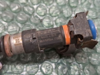 INJECTOR BENZINA DACIA LOGAN II OEM: 166004787R.