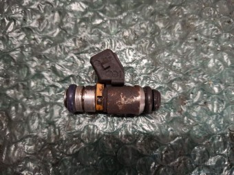 INJECTOR BENZINA FIAT LINEA OEM: 71724545.