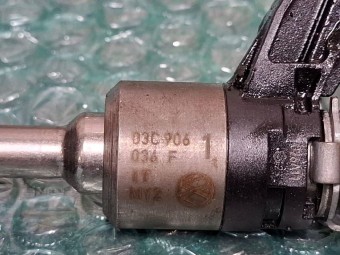 INJECTOR BENZINA SKODA OCTAVIA II OEM: 03C906036F.