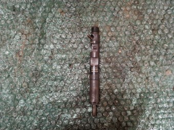 INJECTOR DIESEL DACIA LOGAN MCV OEM: 8200676774.