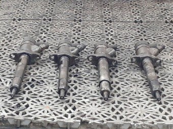 INJECTOR DIESEL FORD C-MAX OEM: 0445110188.