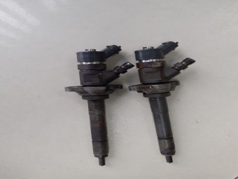 INJECTOR DIESEL FORD FOCUS II OEM: 0445110259.