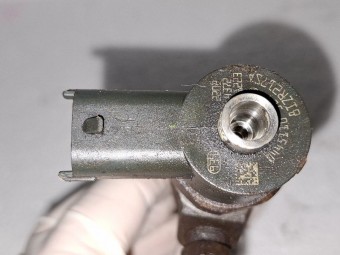 INJECTOR DIESEL OPEL INSIGNIA OEM: 0445110327.