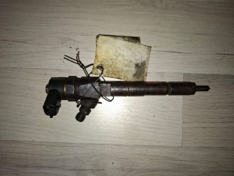 INJECTOR DIESEL SKODA OCTAVIA II OEM: 0445110369.
