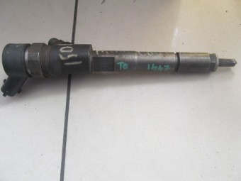 INJECTOR DIESEL TOYOTA YARIS OEM: 0445110215.
