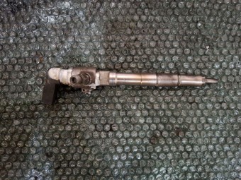 INJECTOR DIESEL VOLKSWAGEN GOLF VI OEM: 03L130277B.