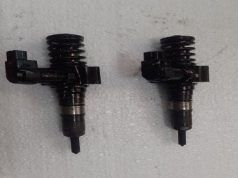 INJECTOR DIESEL VOLKSWAGEN PASSAT B6 OEM: 03G130073S.