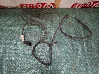 INSTALATIE SENZORI PARCARE SPATE VOLKSWAGEN JETTA IV OEM: 5C0971104.