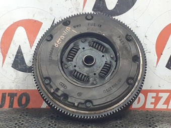 KIT AMBREIAJ SKODA OCTAVIA OEM: 027105273D.