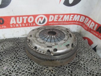 KIT AMBREIAJ VOLKSWAGEN GOLF V OEM: 03C141025H.