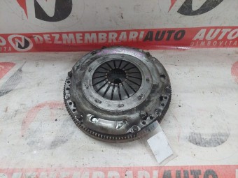 KIT AMBREIAJ VOLKSWAGEN GOLF VI OEM: 038105269D.