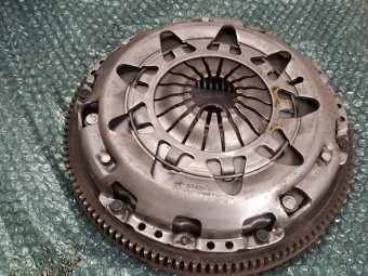 KIT AMBREIAJ VOLKSWAGEN POLO 6R OEM: 122031710/3220391D.