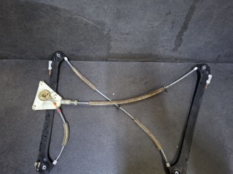MACARA DREAPTA ELECTRICA AUDI A3 8P 