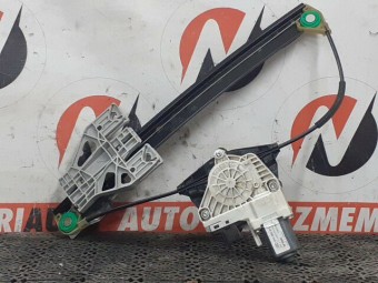 MACARA DREAPTA SPATE ELECTRICA AUDI A4 OEM: 8K0839462A.