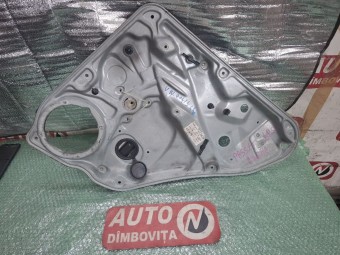 MACARA DREAPTA SPATE ELECTRICA VOLKSWAGEN PASSAT B5.5 OEM: 3B5839752BF.