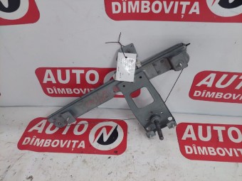 MACARA DREAPTA SPATE MANUALA DACIA DUSTER OEM: 8200733830.