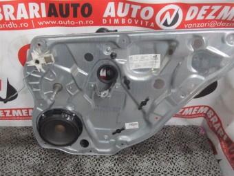 MACARA DREAPTA SPATE MANUALA VOLKSWAGEN POLO 9N OEM: 6Q4839402.