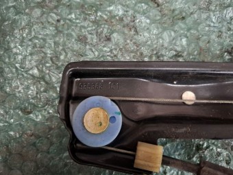 MACARA STANGA FATA MANUALA VOLKSWAGEN UP! OEM: 935368101.