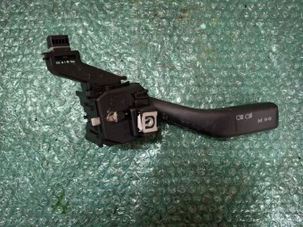 MANETA SEMNALIZARE VOLKSWAGEN GOLF V OEM: 1K0953513.