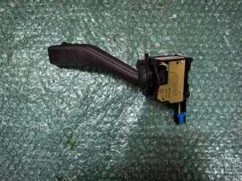 MANETA STERGATOARE VOLKSWAGEN GOLF V OEM: 1K0953519.