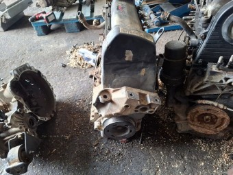 MOTOR FARA ANEXE VOLKSWAGEN GOLF IV OEM: AKL.