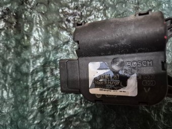 MOTORAS (ACTUATOR) CLAPETA AEROTERMA VOLKSWAGEN PASSAT B6 OEM: 0132801363.