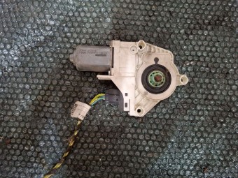 MOTORAS MACARA DREAPTA FATA AUDI A6 C6 QUATTRO OEM: 977272-101.