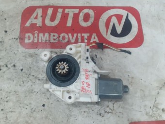 MOTORAS MACARA DREAPTA FATA FORD FOCUS II OEM: 4M5T-14553.