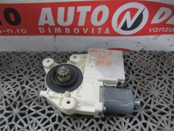 MOTORAS MACARA DREAPTA FATA FORD FOCUS II OEM: 7M5T14D218GA.