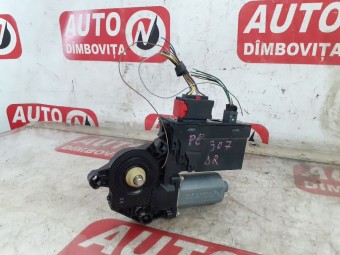 MOTORAS MACARA DREAPTA FATA PEUGEOT 307 OEM: 9634457480/990829-100.