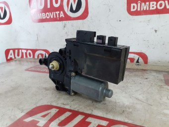 MOTORAS MACARA DREAPTA FATA PEUGEOT 307 OEM: 9637130480.