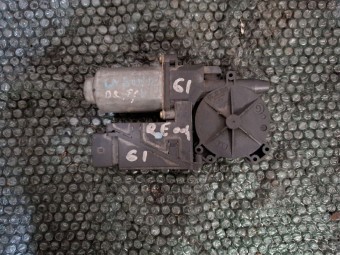 MOTORAS MACARA DREAPTA FATA RENAULT LAGUNA OEM: 100463K.