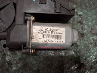 MOTORAS MACARA DREAPTA FATA SKODA FABIA OEM: 601959802.