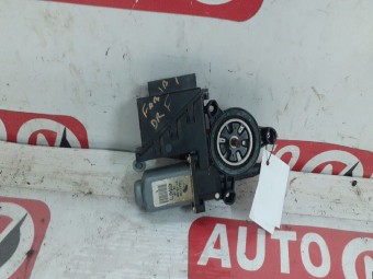 MOTORAS MACARA DREAPTA FATA SKODA FABIA OEM: 6Q1959802.