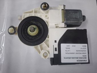 MOTORAS MACARA DREAPTA FATA VOLKSWAGEN GOLF VI OEM: 1K5837402AM/ 1K0959792N.