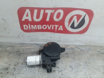 MOTORAS MACARA DREAPTA SPATE MAZDA 3 OEM: D6515858X.