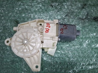 MOTORAS MACARA DREAPTA SPATE MERCEDES C204 OEM: A2048200642.