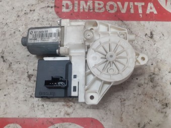 MOTORAS MACARA DREAPTA SPATE RENAULT FLUENCE OEM: 827306548R.