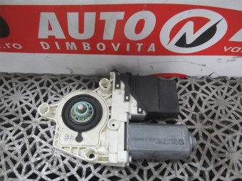 MOTORAS MACARA DREAPTA SPATE SKODA OCTAVIA II 