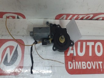 MOTORAS MACARA STANGA FATA FORD FIESTA V OEM: 0130821938.