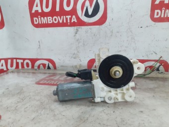 MOTORAS MACARA STANGA FATA MERCEDES A-CLASS (W168) OEM: 0130822016.