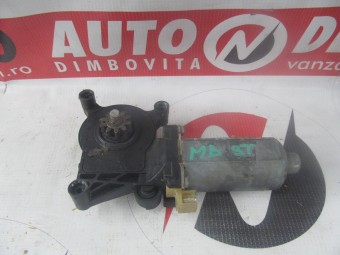 MOTORAS MACARA STANGA FATA MERCEDES C-CLASS (W202) 