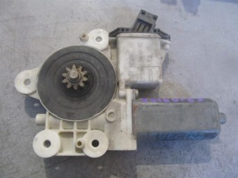 MOTORAS MACARA STANGA FATA OPEL VECTRA C 